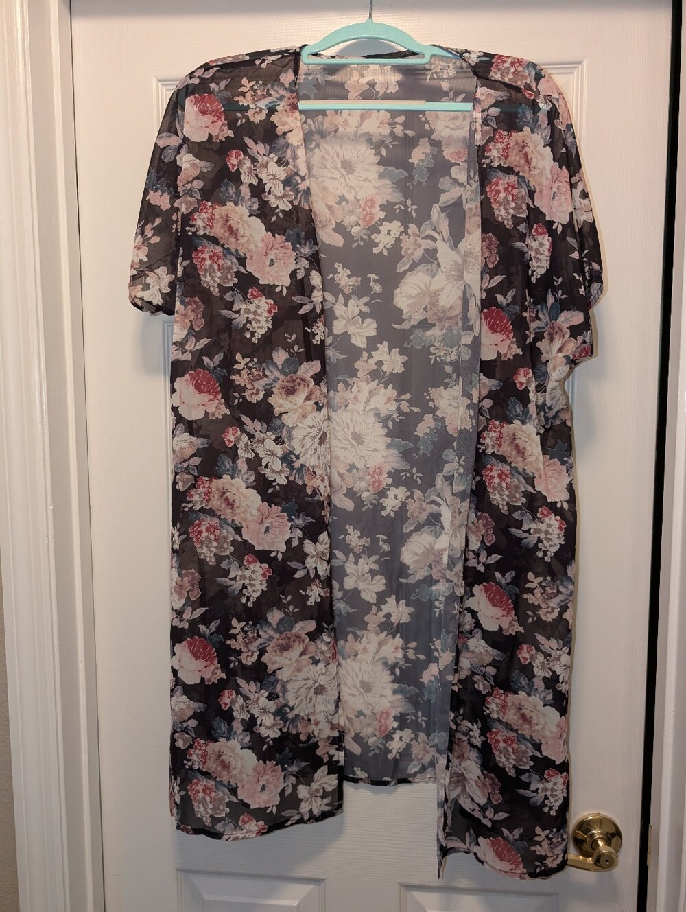 EUC Kimono. Add Some Cuteness To Your Outfit! Size XL